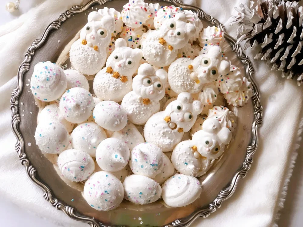 This is the easiest meringue cookies recipe serving those on a silver plate for Christmas