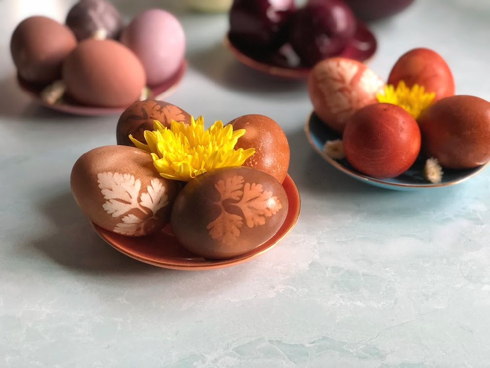 Dye Easter Eggs the Natural Way