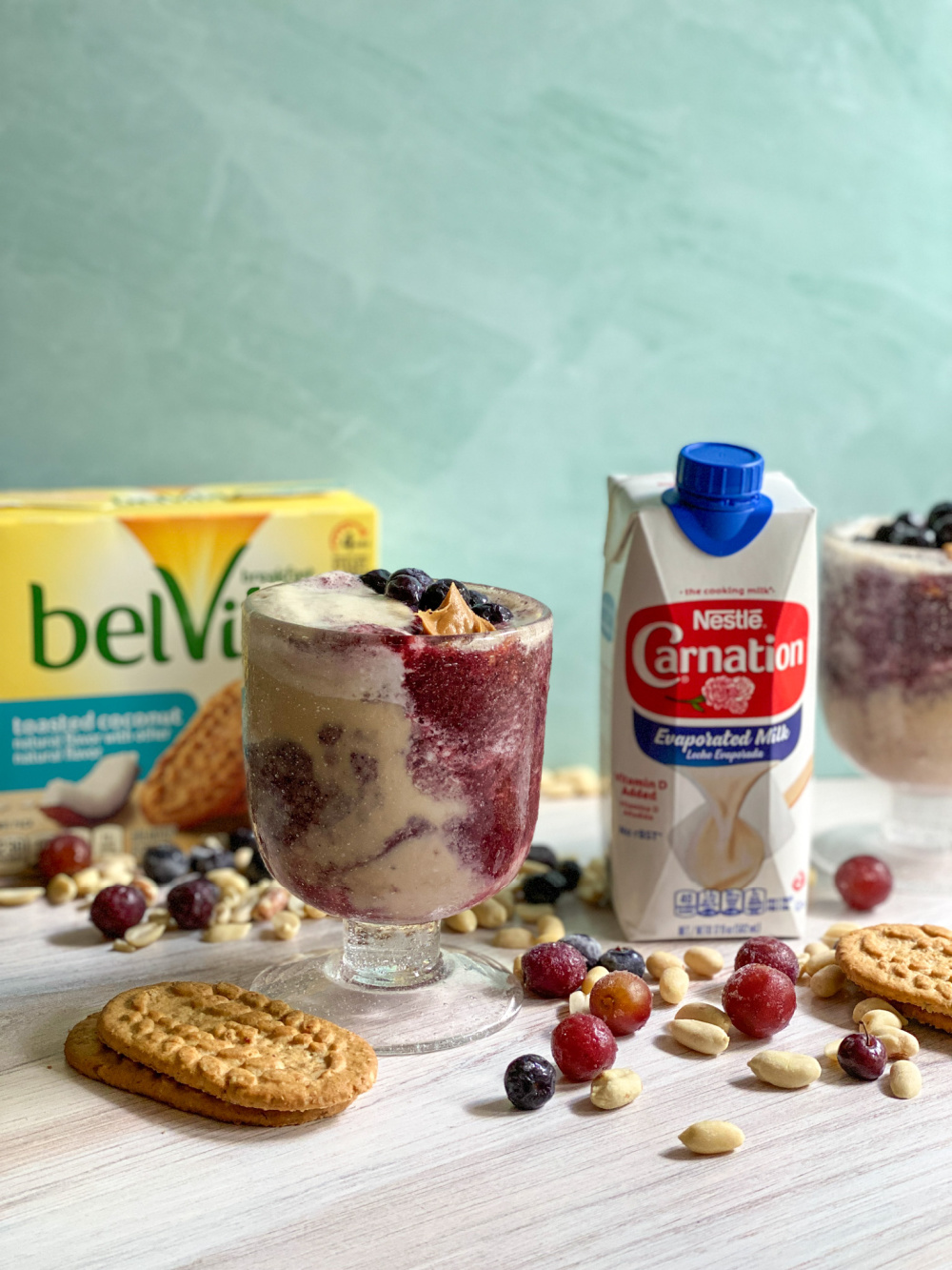 Pairing the layered breakfast smoothie with Belvita breakfast biscuits