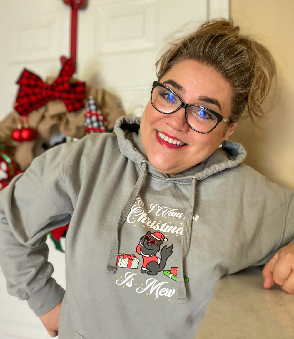 Chef Adriana ready to welcome the family and hosting christmas movie snacks and candy