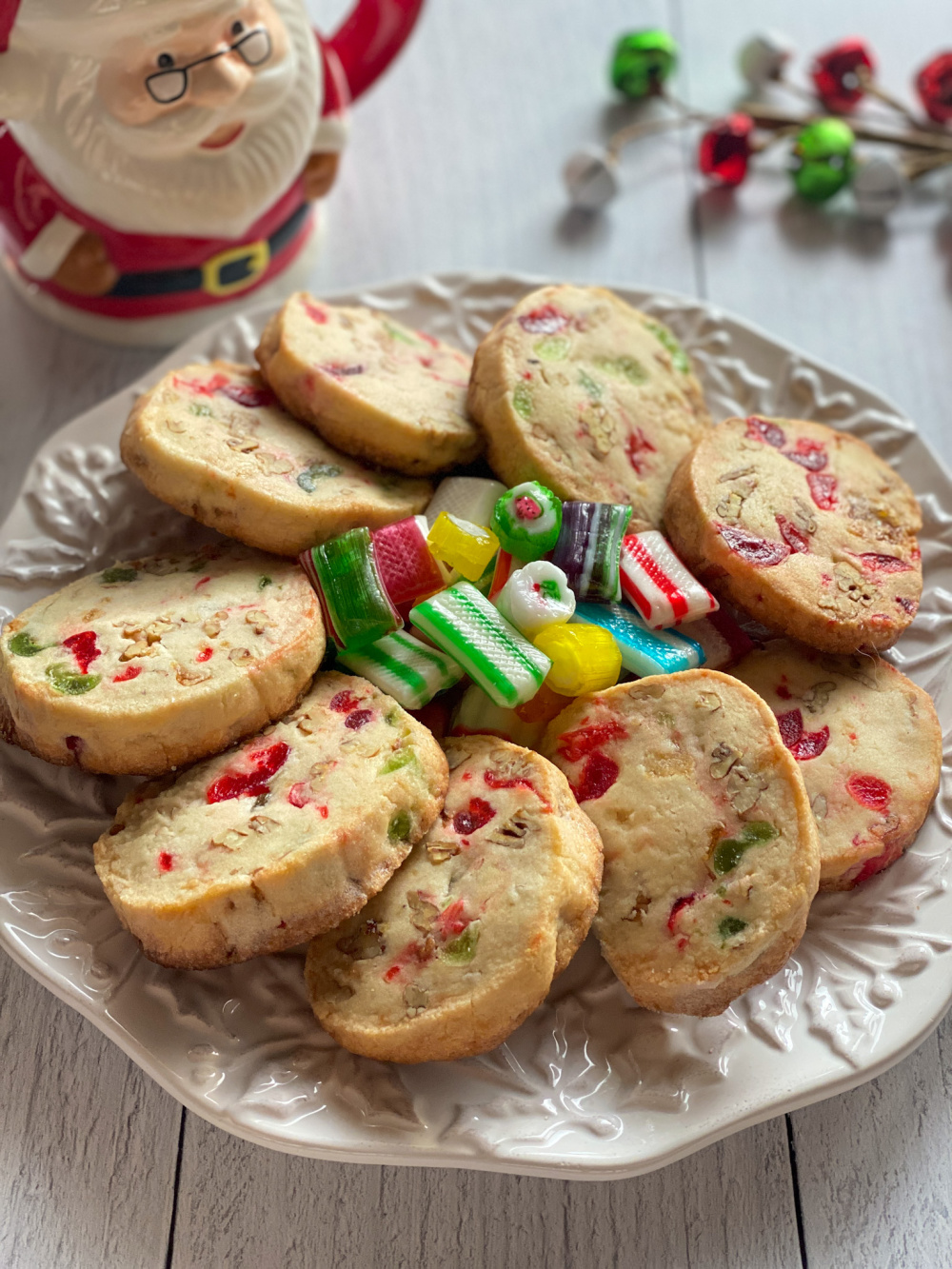 The candied fruit and the dry cherries make the cookies very special