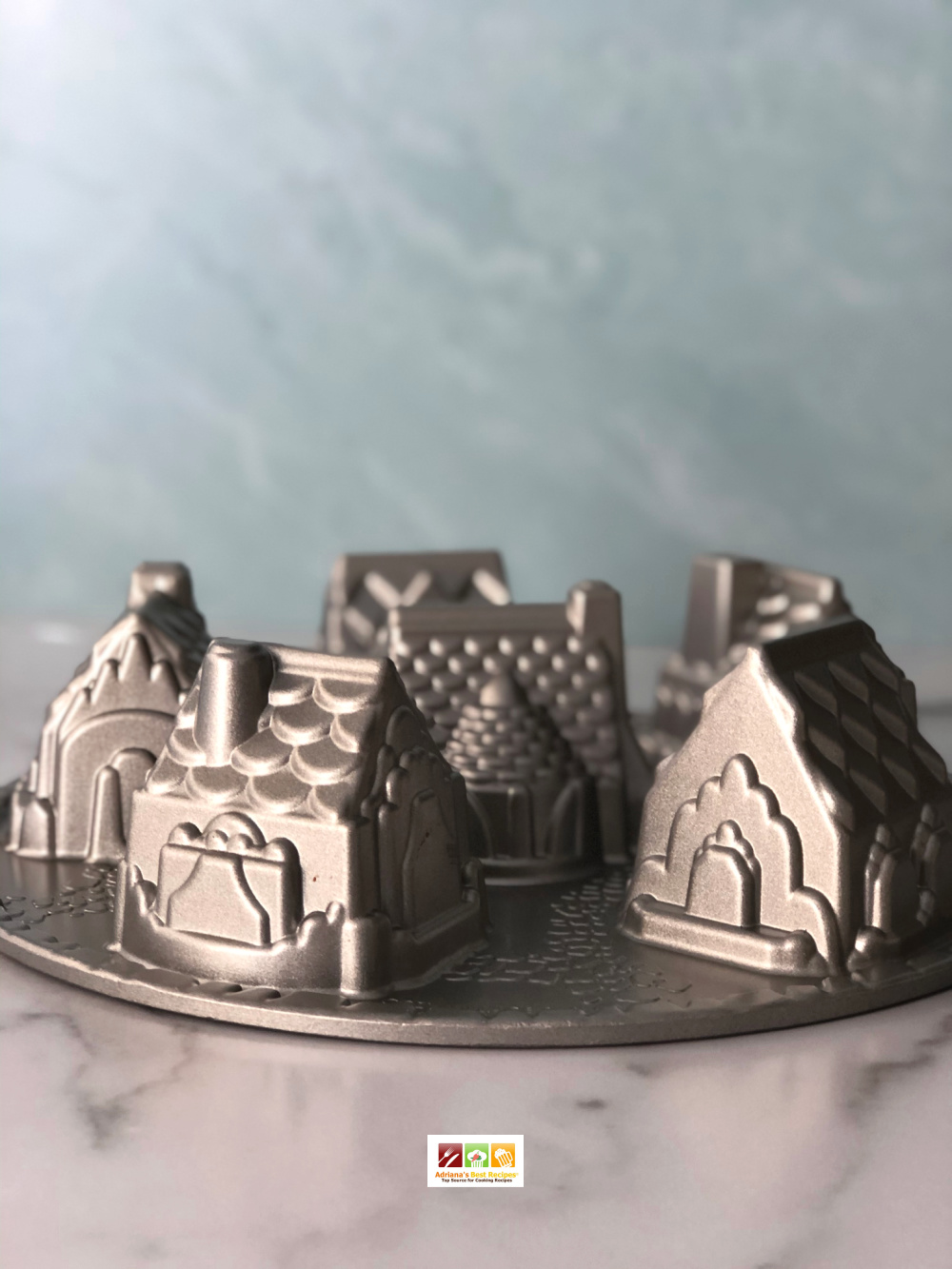 mini house cakelet pan