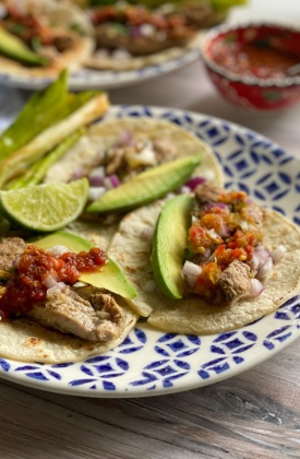 Tacos de Ternera a la Parrilla con Cebollitas