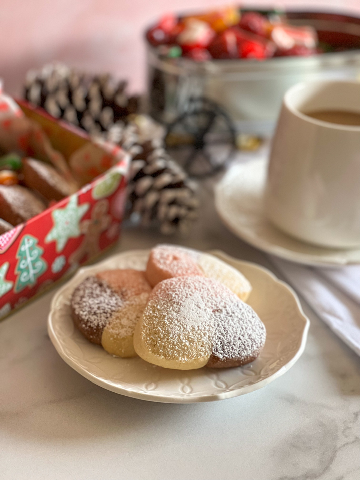 A plate with three Mexican tricolor cookies