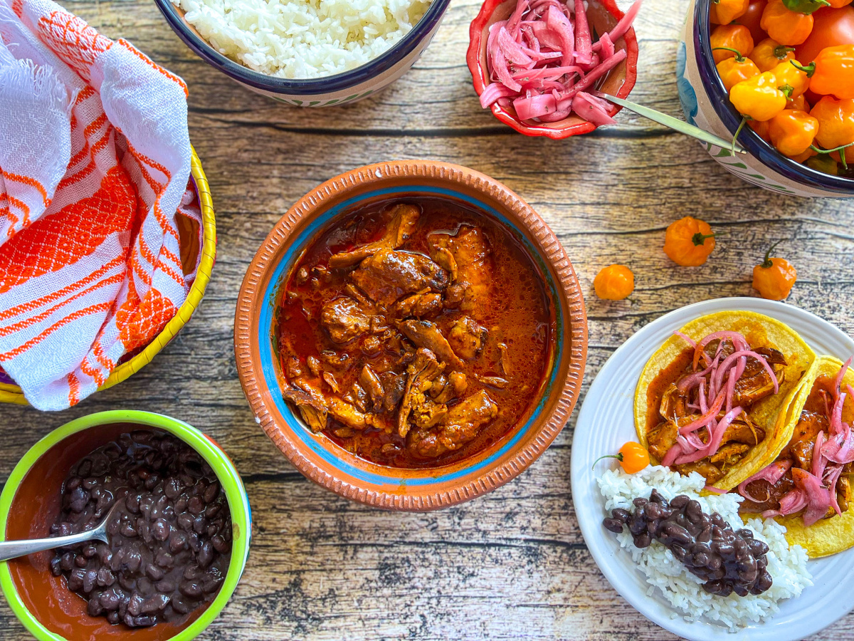 round plates served with Mexican food